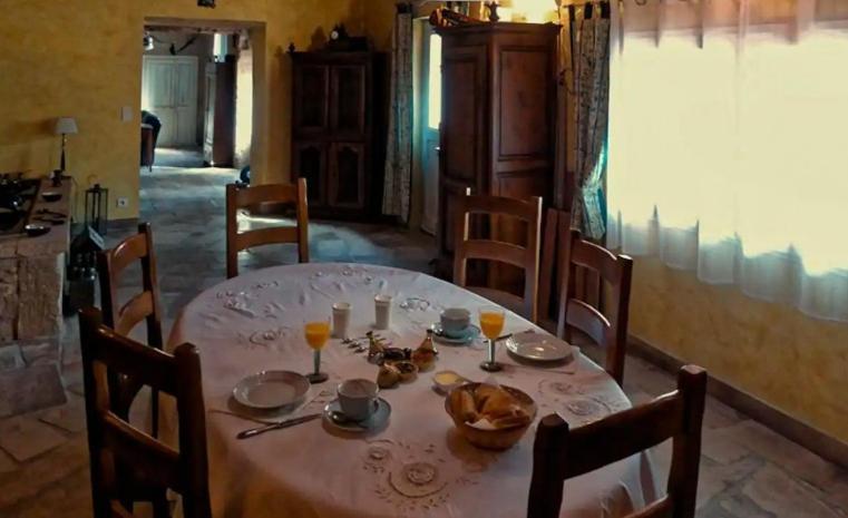 Mas Du Puits Blanc Bed & Breakfast Sernhac Exterior foto